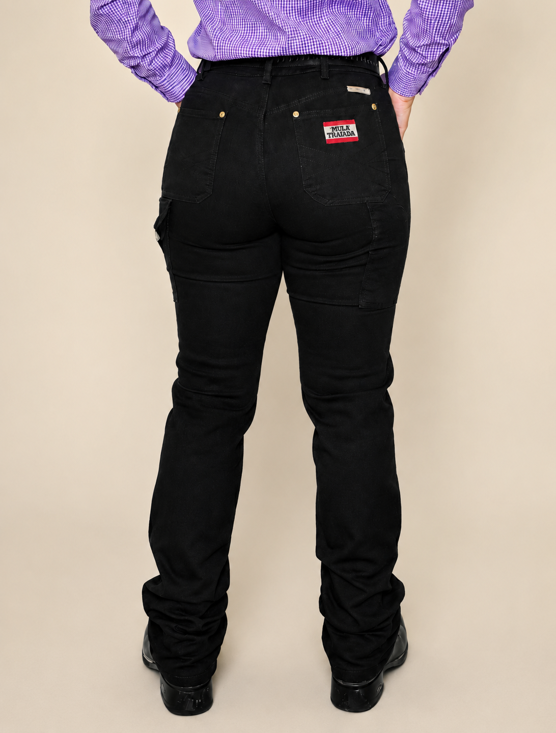 CALÇA JEANS - FEMININA - MULA TRAIADA - FLAIRE - PRETA